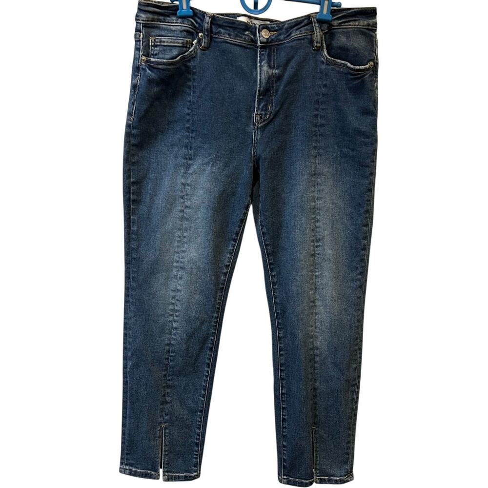 Mica sz 32x27 dark denim front center vertical seam